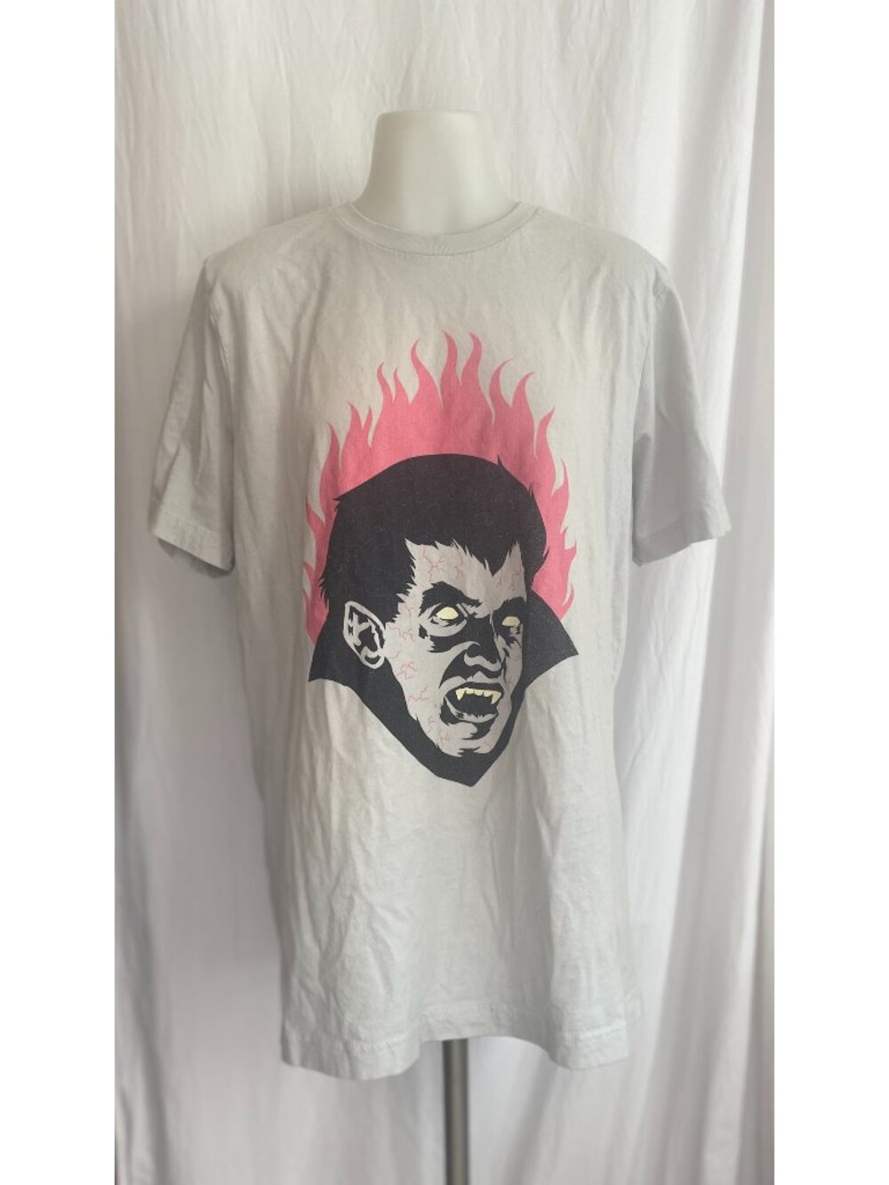 Bella + Canvas Dracula Monster Graphic T-Shirt Pink Flames Horror Goth Size